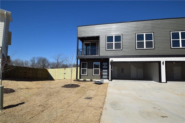 Photo - 1804 SW Casuarina Dr