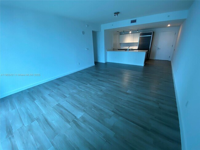 Photo - 1100 S Miami Ave Unidad 3408