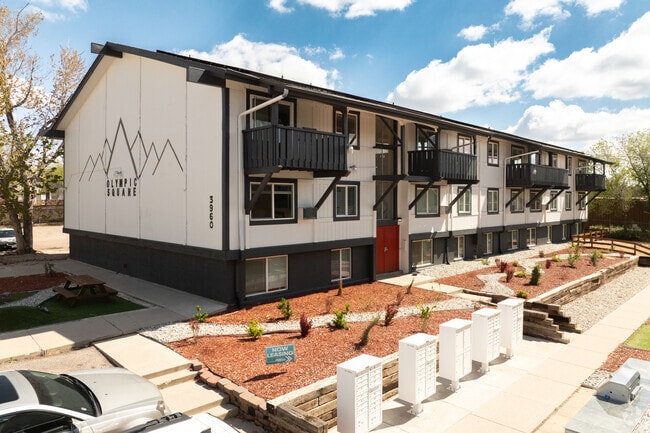 Photo - Olympic Square - Gorgeous Renovated Apartm...