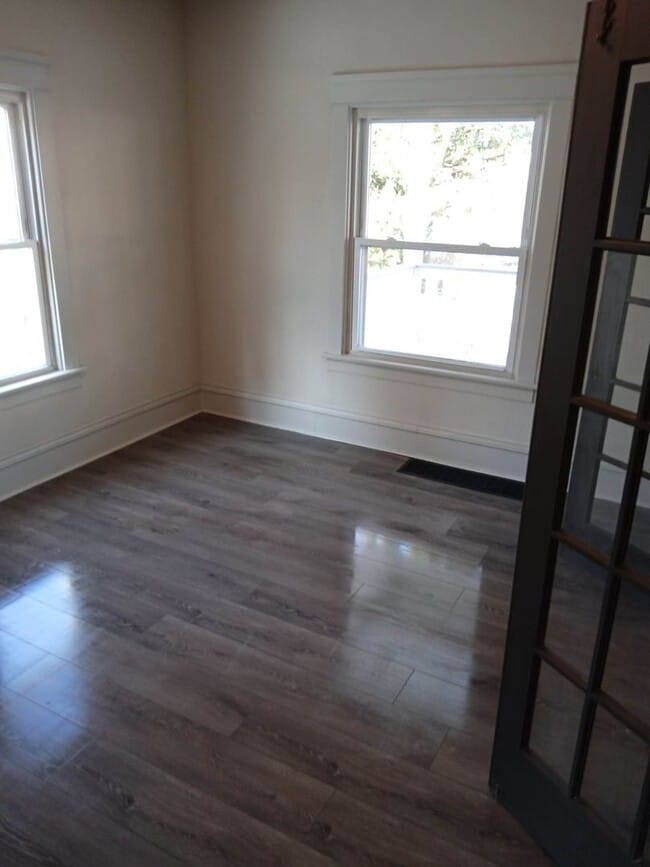 Building Photo - 828-830 Penn Street Unit 830 Penn Street Rental