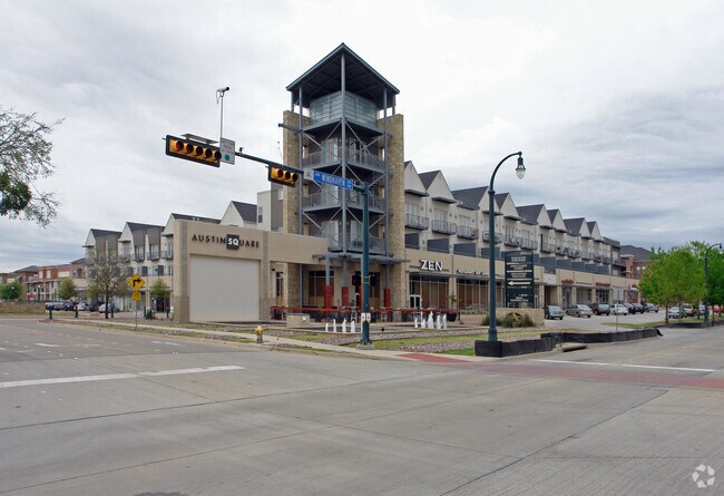Photo - Austin Square