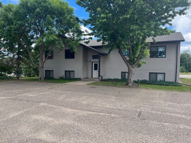 Building Photo - 13377 Cypress Dr Unit Apt#3