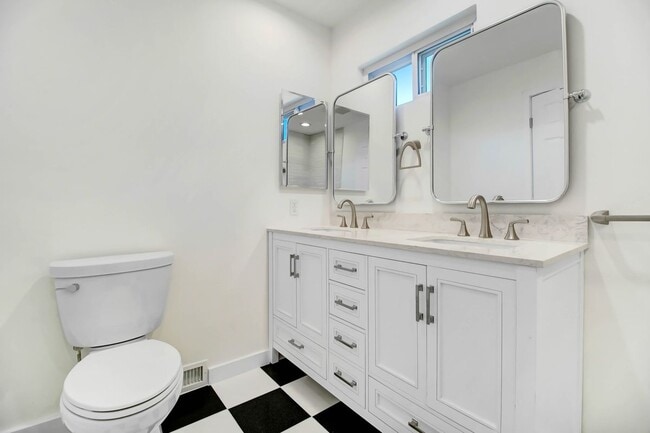 Photo - 2401 Olive Ave