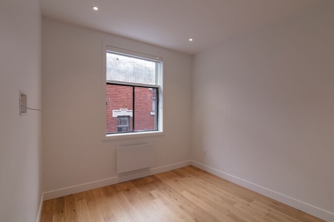 Photo - 6885-6891 Sherbrooke west Unit 29