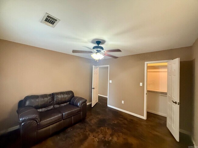 Photo - 8900 Eskabar Dr