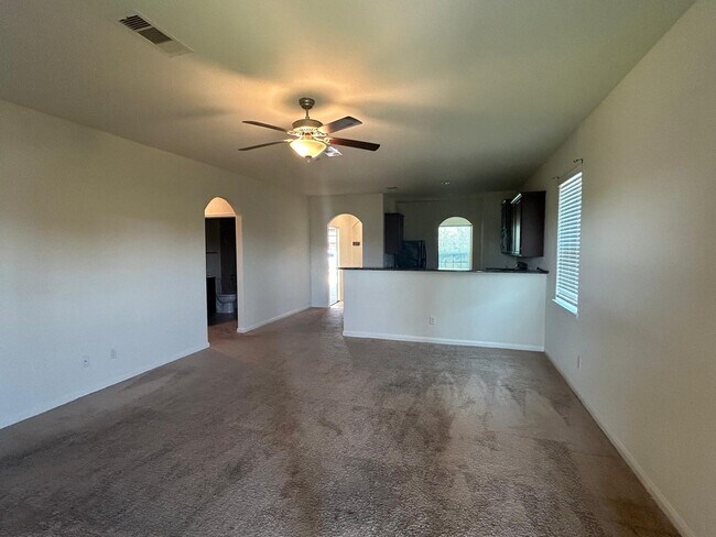 Photo - 220 Elm Patch Dr