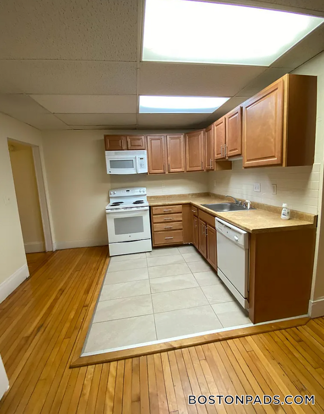 Photo - 439 Cambridge St Apartment Unit 01