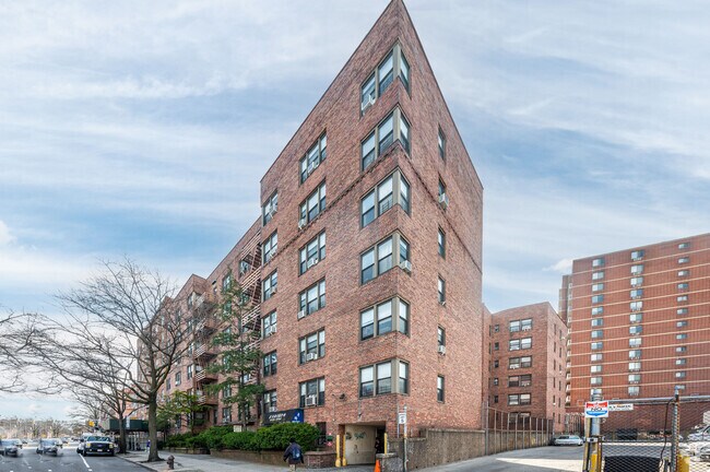 Context Photo - Yorkshire Gardens Condominiums