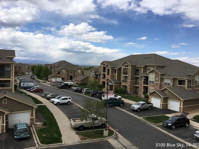 Building Photo - 3100 Blue Sky Cir Unit Blue Sky 207