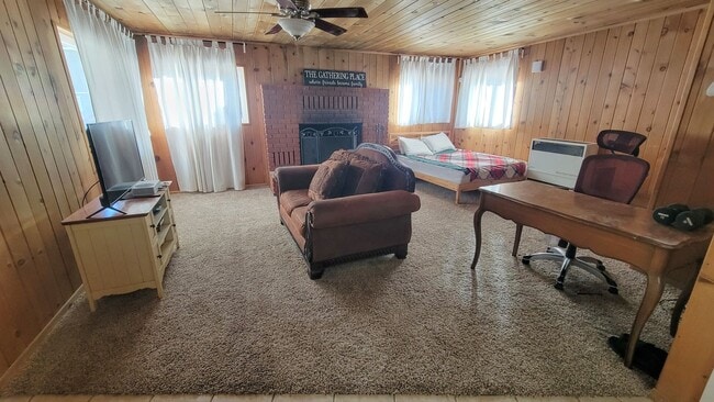 Photo - Cozy Studio on a Spacious Corner Lot – All...