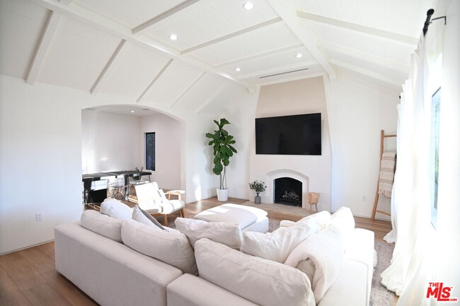 Photo - 1430 Stearns Dr