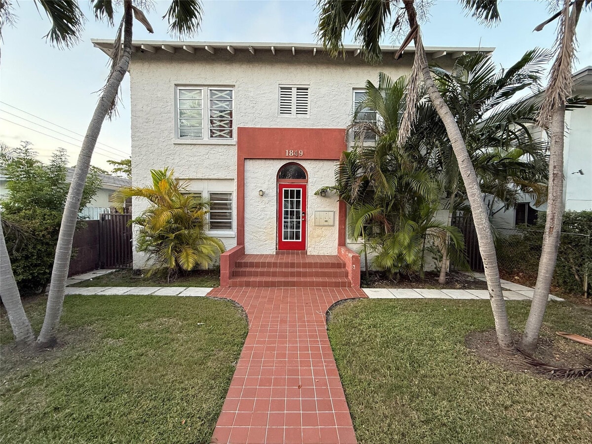 Photo - 1849 Dewey St Unidad 2