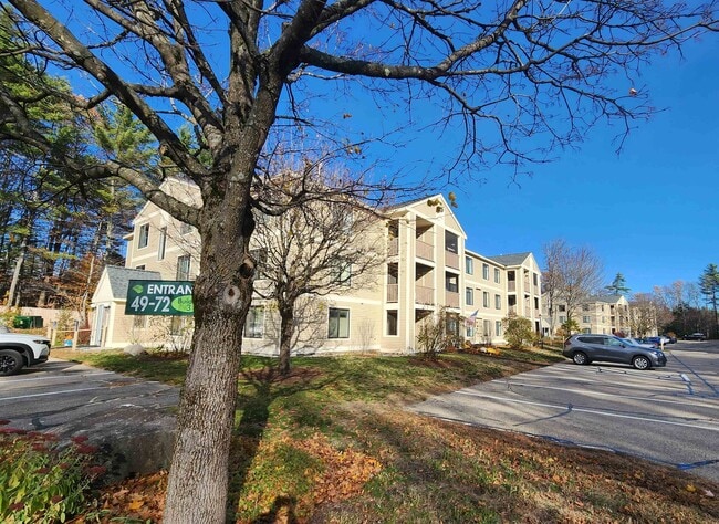 Building Photo - 19 Saco St Unit 71