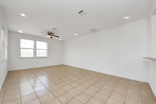 4335 Oak Ridge Dr Unit A