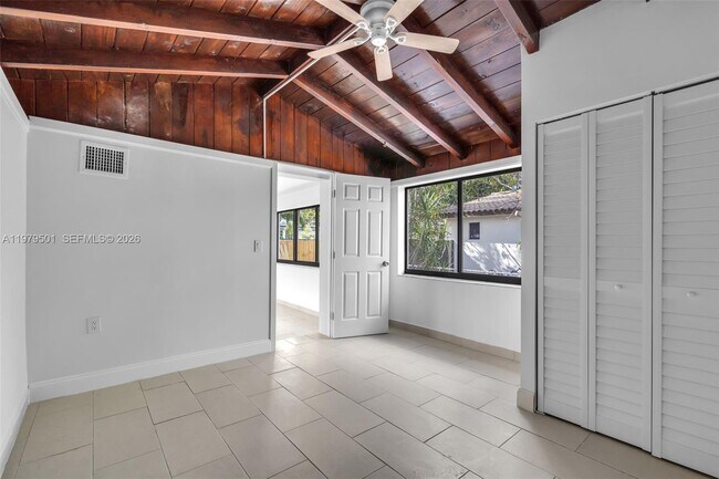 Photo - 130 SW 31st Ct Unit 2