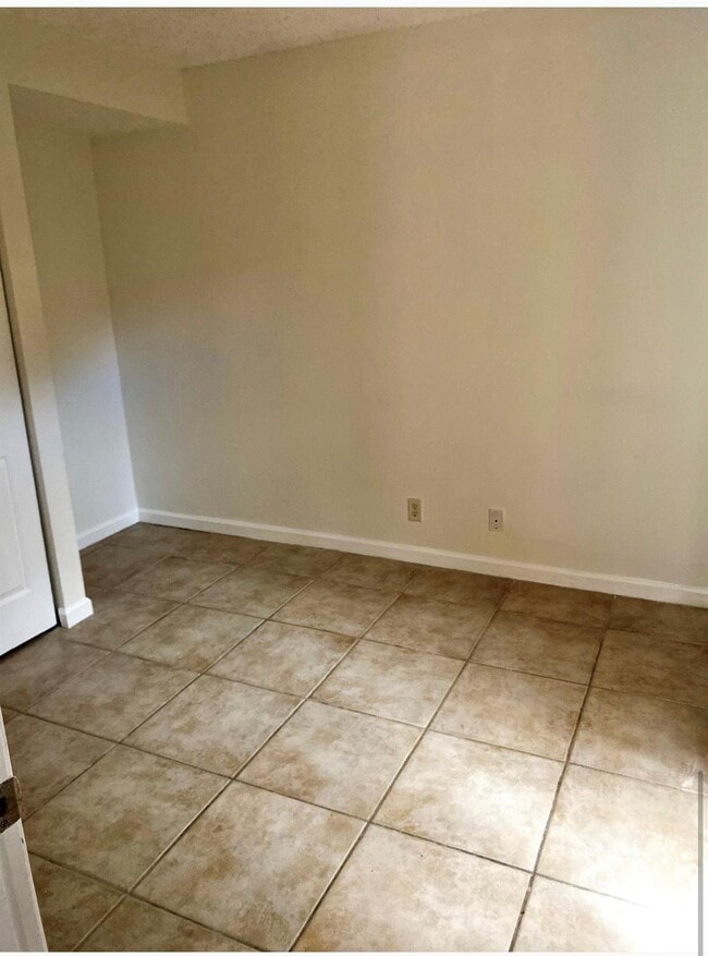 Photo - 8219 Thames Blvd