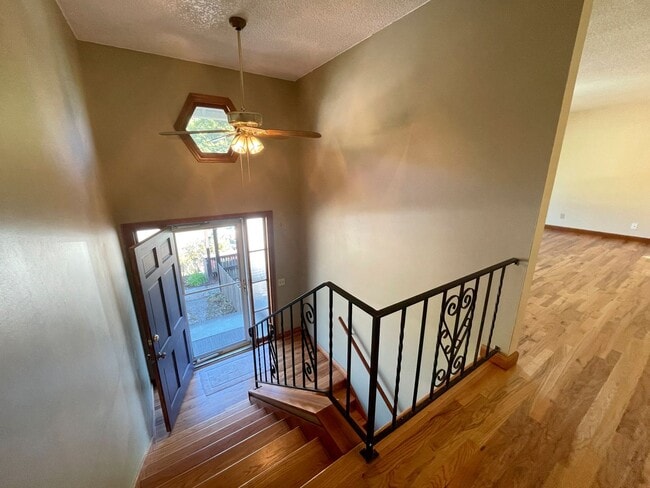 Photo - 3338 SW Marigold St