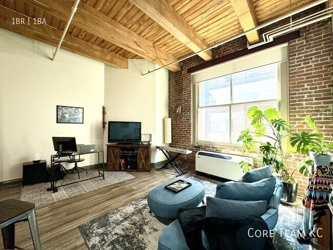 Photo - 308 W 8th St Unidad 403