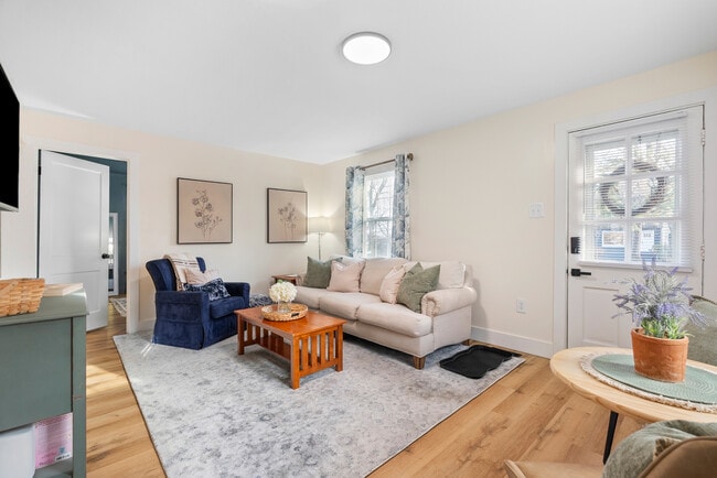 Photo - 201 Perrymont Ave