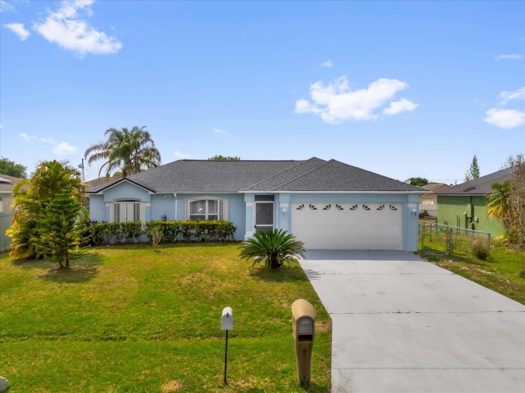 Photo - 607 Basingstoke Ct