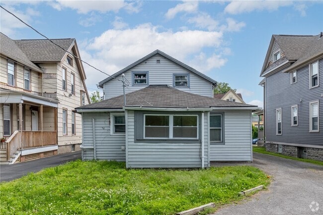 Building Photo - 675 S Clinton Ave Rental