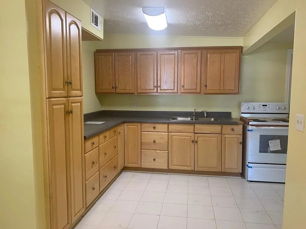 Photo - 9038 Berry Ave