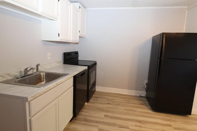 Photo - 21 Larue St