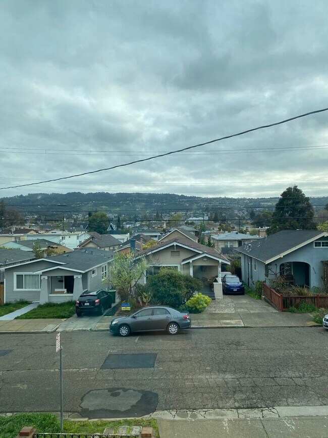 Photo - 3907-3909 Nevil Unit 3907