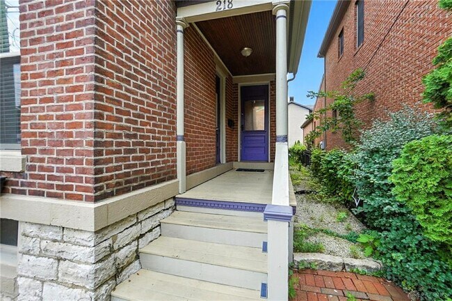 Photo - 218 Brown St