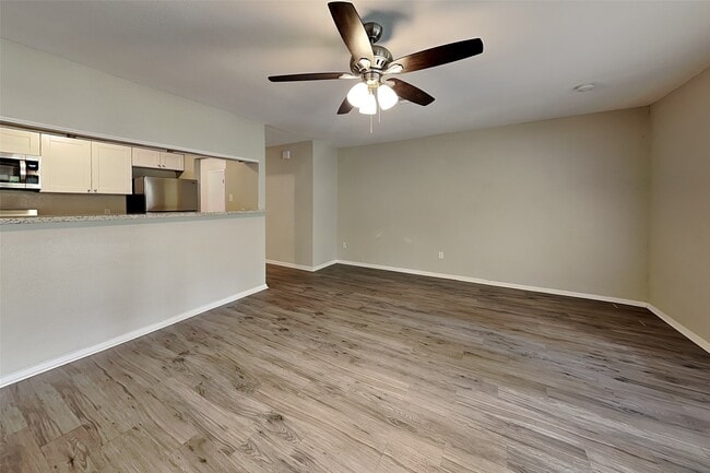 Photo - 3419 Shadowcrest Ln