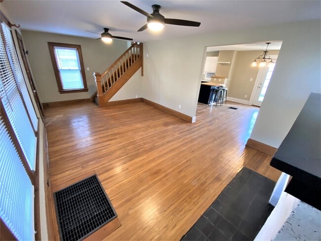 Photo - 3 Bedroom House - Grandview Area