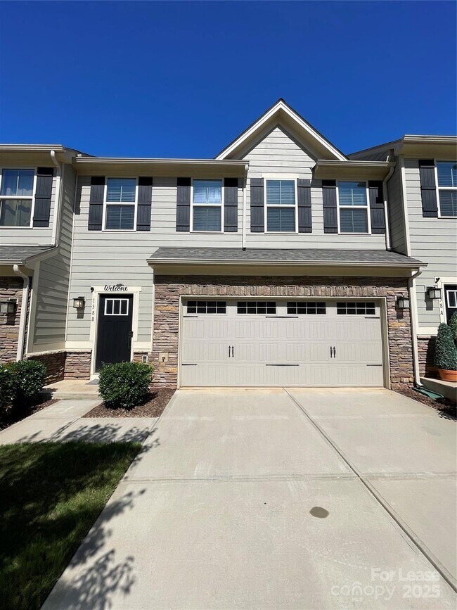Photo - 138 Lanyard Dr Townhome