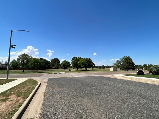 Photo - 7702 Knoxville Dr