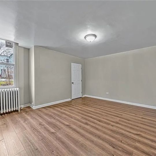 Photo - 522 Freeland St