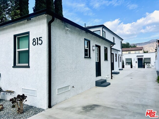 Photo - 815 W Glenoaks Blvd Unidad D