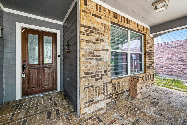 Photo - 17119 Shadow Ledge Dr