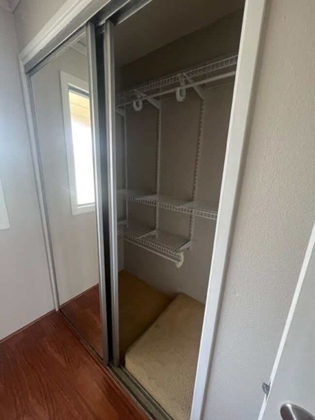 Photo - 2 Bed / 1.5 Bath / 1 covered reserved parking - Great Kailua Location! Unit A240