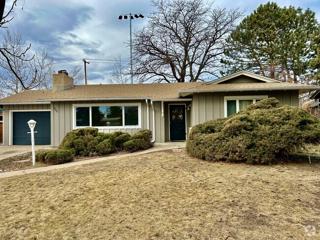 Building Photo - 825 Hoyt St Rental