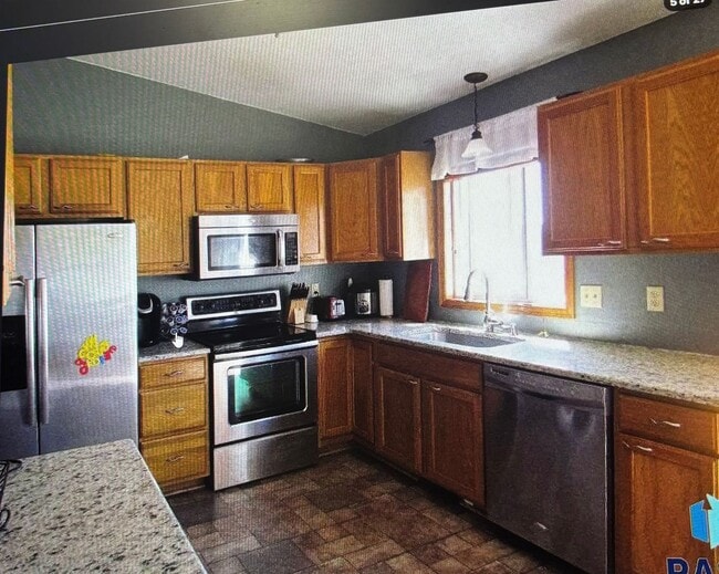 Photo - 6205 W 66th St