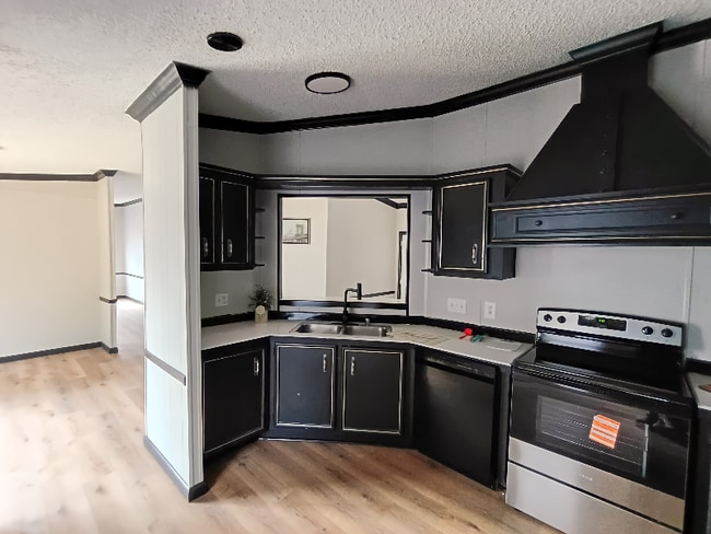 Photo - 12 Deerwood Park