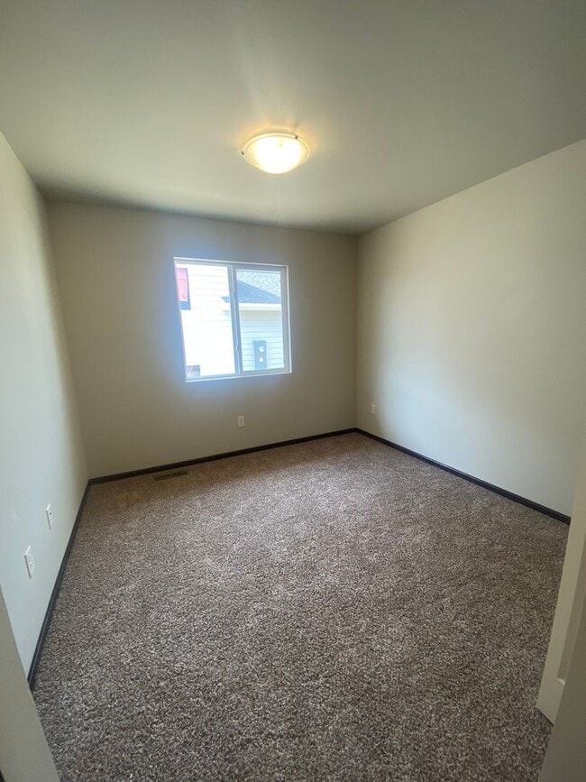 Photo - 5 BED | 2 BATH | DOUBLE GARAGE | RAPID VALLEY
