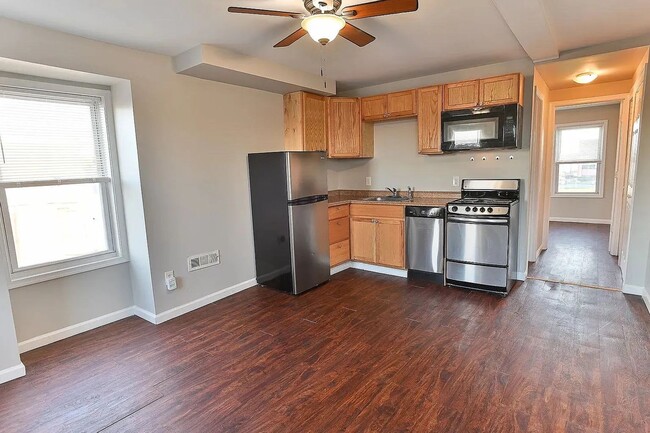 Photo - 1540 N 5th St Unit Apt C