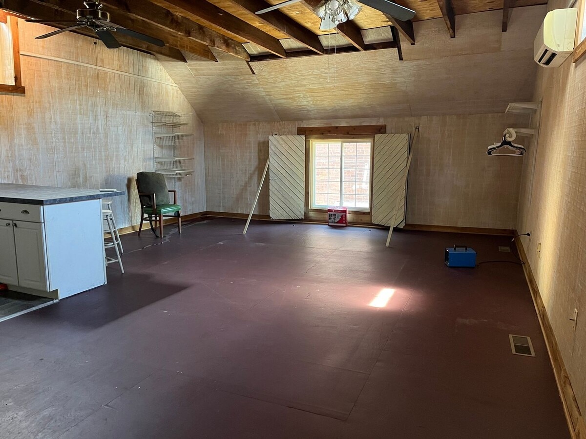 156-158 S Hanover Street - 156-158 S Hanover Street Unit 156 S Hanover St R (garage Apt)