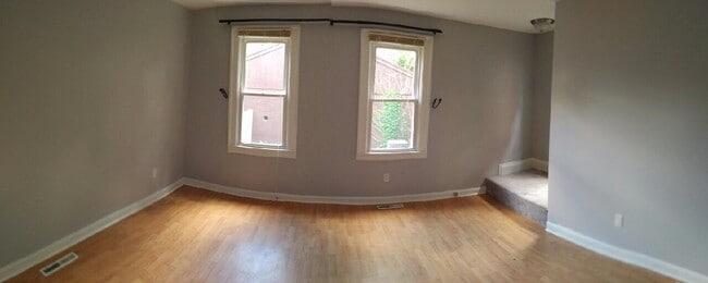 Photo - 63 Marshall St Unit REAR