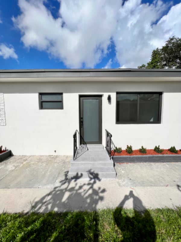 Photo - 2465 NW 35th St