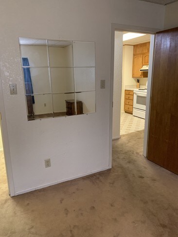 Photo - 210 W Dunnam St