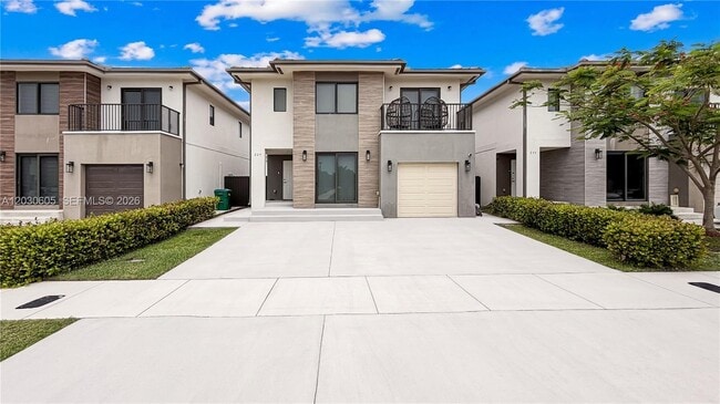 229 NW 12th Ct