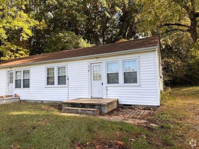 Building Photo - Cozy Duplex - Minutes to TBS Quantico Rental