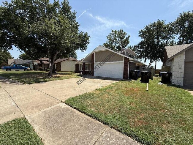 Photo - 2713 W Houston Pl