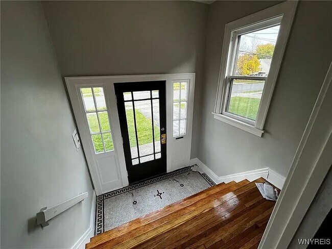 Photo - 146 Ramsdell Ave Unidad Upper